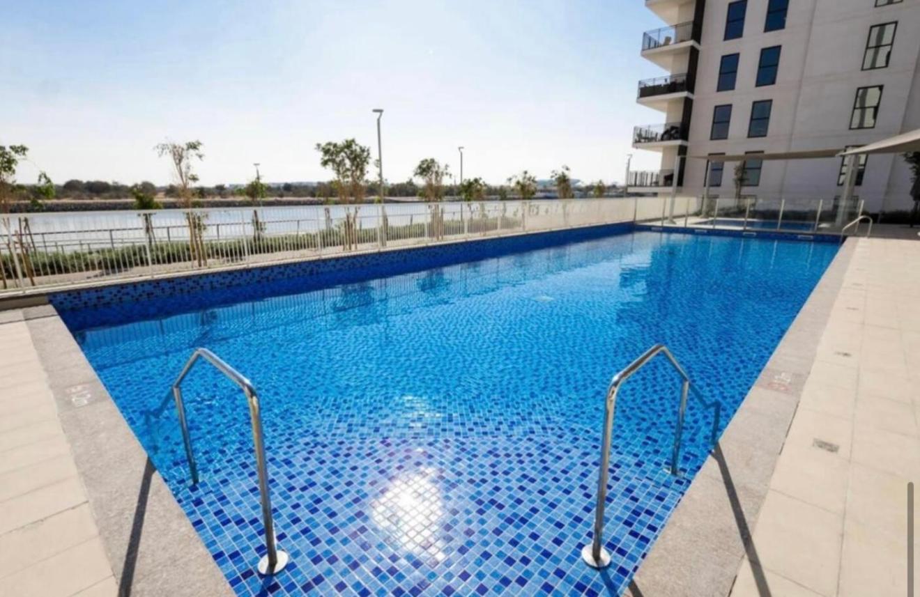 Camellia 1br Waters Edge Yas Island Theme Parks अपार्टमेंट